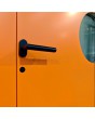 PIVOT Bila - puerta pivotante exterior de aluminio con cristal circular
