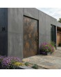 Puerta de entrada de aluminio recubierta de cuarzo sinterizado con efecto óxido