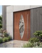 Puerta principal de aluminio de alta resistencia en tono roble dorado con cristal