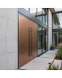 Puerta doble de entrada de aluminio con acabado tipo Corten