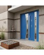 Puerta exterior de acero azul y elegante con panel lateral