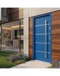 Puerta de entrada minimalista de acero azul para una vivienda moderna