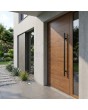 Puerta de entrada de aluminio en color roble dorado