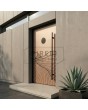 Puerta de entrada de aluminio con textura de cobre de metal fresado.