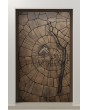 PIVOT M30: puerta pivotante de aluminio con textura marrón de metal fresado.