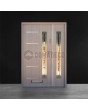 Puerta de entrada de acero inoxidable con un panel lateral de roble de Turners.
