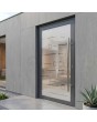 Puerta de entrada de aluminio color antracita con decoración transparente