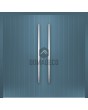 LIM v62 doble: puerta doble de aluminio con rayas verticales.