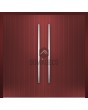 LIM v62 doble: puerta doble de aluminio con rayas verticales.
