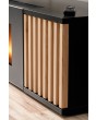 Cambridge: mueble para televisión con listones verticales