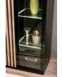 Cambridge: mueble para televisión con listones verticales
