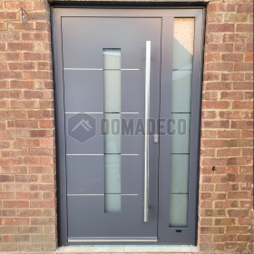 Puerta batiente LIM antracita de aluminio con luz lateral derecha