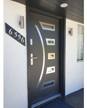 Fargo 23 - puerta de entrada con cristal