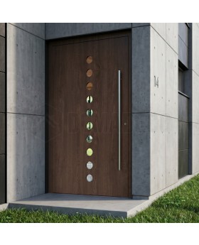 Puerta de entrada de aluminio color nogal con diez ventanillas